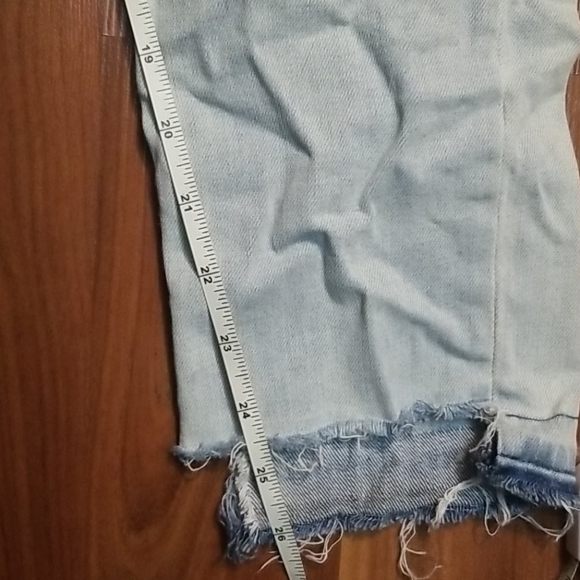 Rag & Bone Dre Capri Distressed Light Wash - Picture 12 of 15